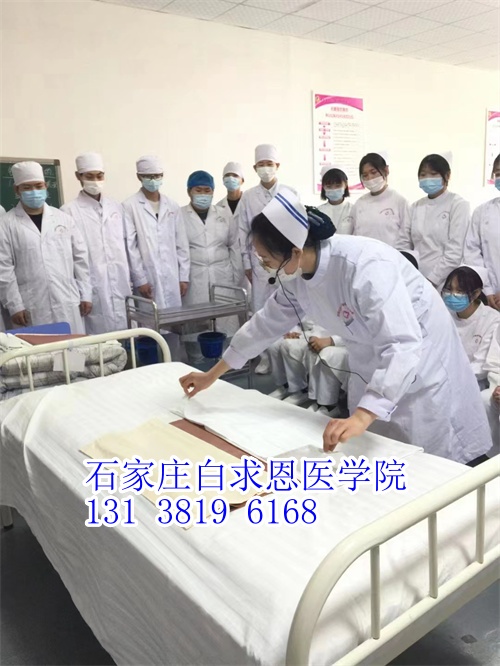 石家莊白求恩醫(yī)學(xué)中專(zhuān)學(xué)校每周上多少節(jié)課？