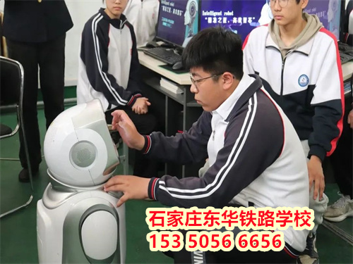 初中畢業(yè)讀中專(zhuān)有出路嗎?