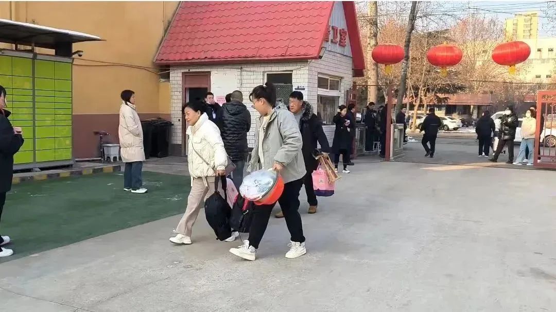 河北同仁醫(yī)專2025年春季新生新的收費標(biāo)準(zhǔn)